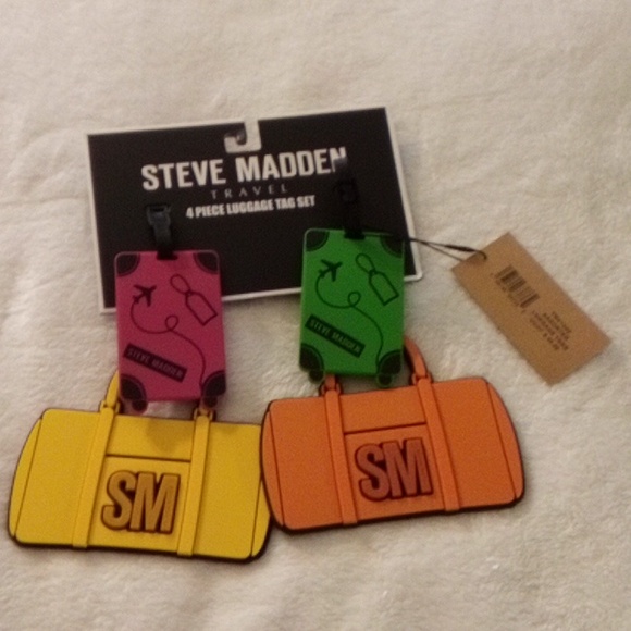 STEVE MADDEN TRAVEL 4 PIECE LUGGAGE TAG SET - Picture 1 of 7